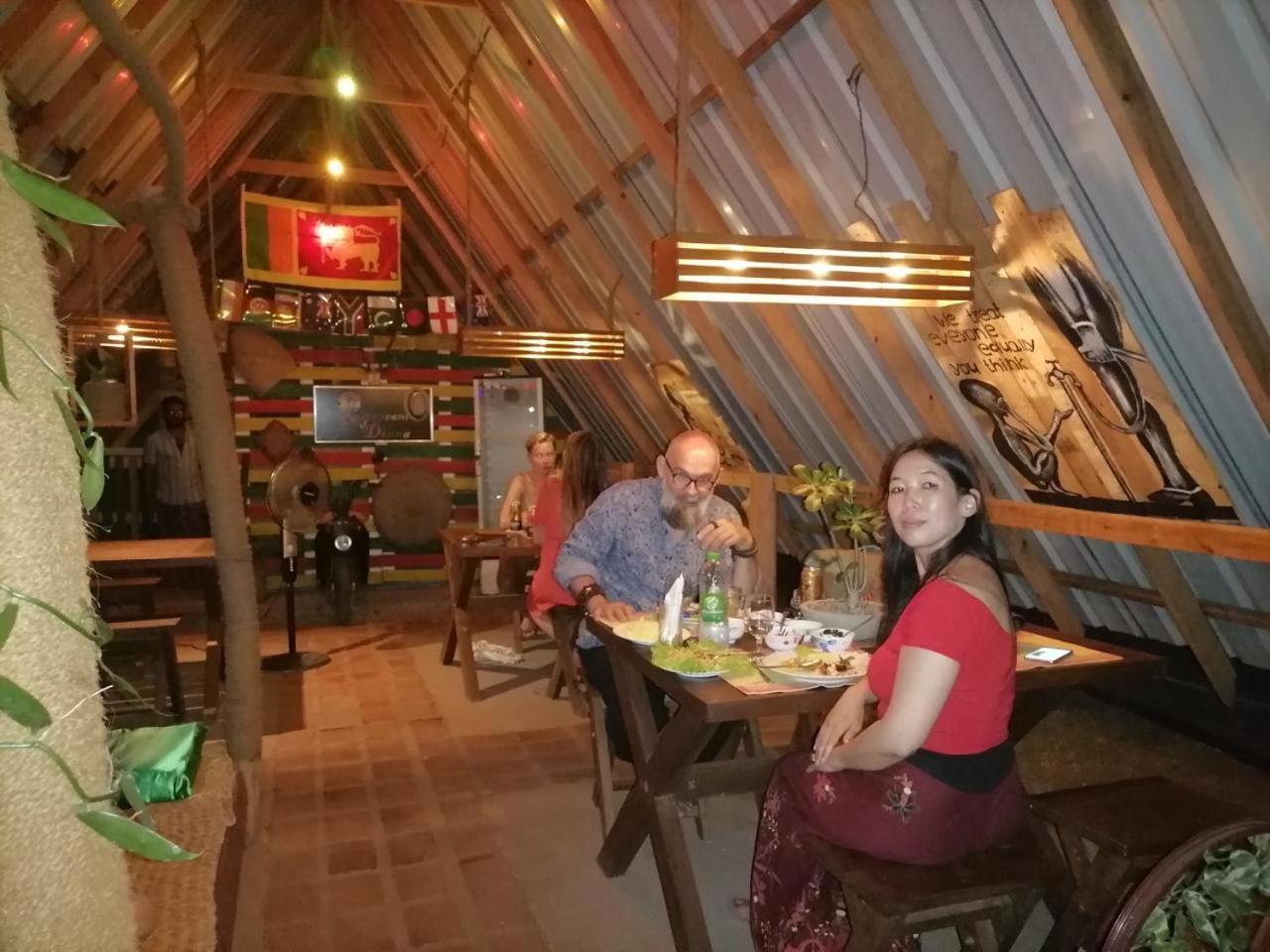 Dinna Nature Hostel Sigirîya Extérieur photo