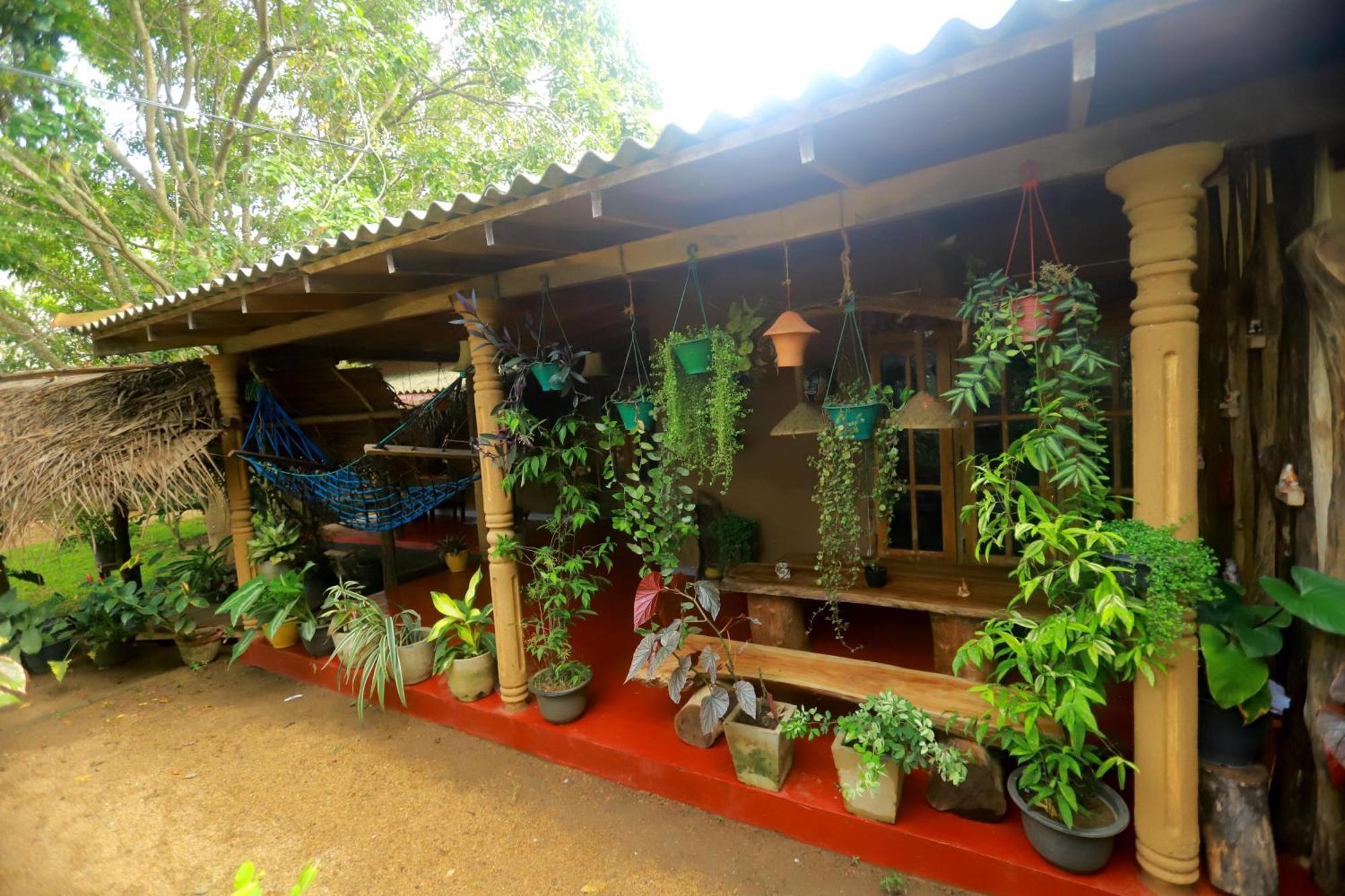 Dinna Nature Hostel Sigirîya Extérieur photo