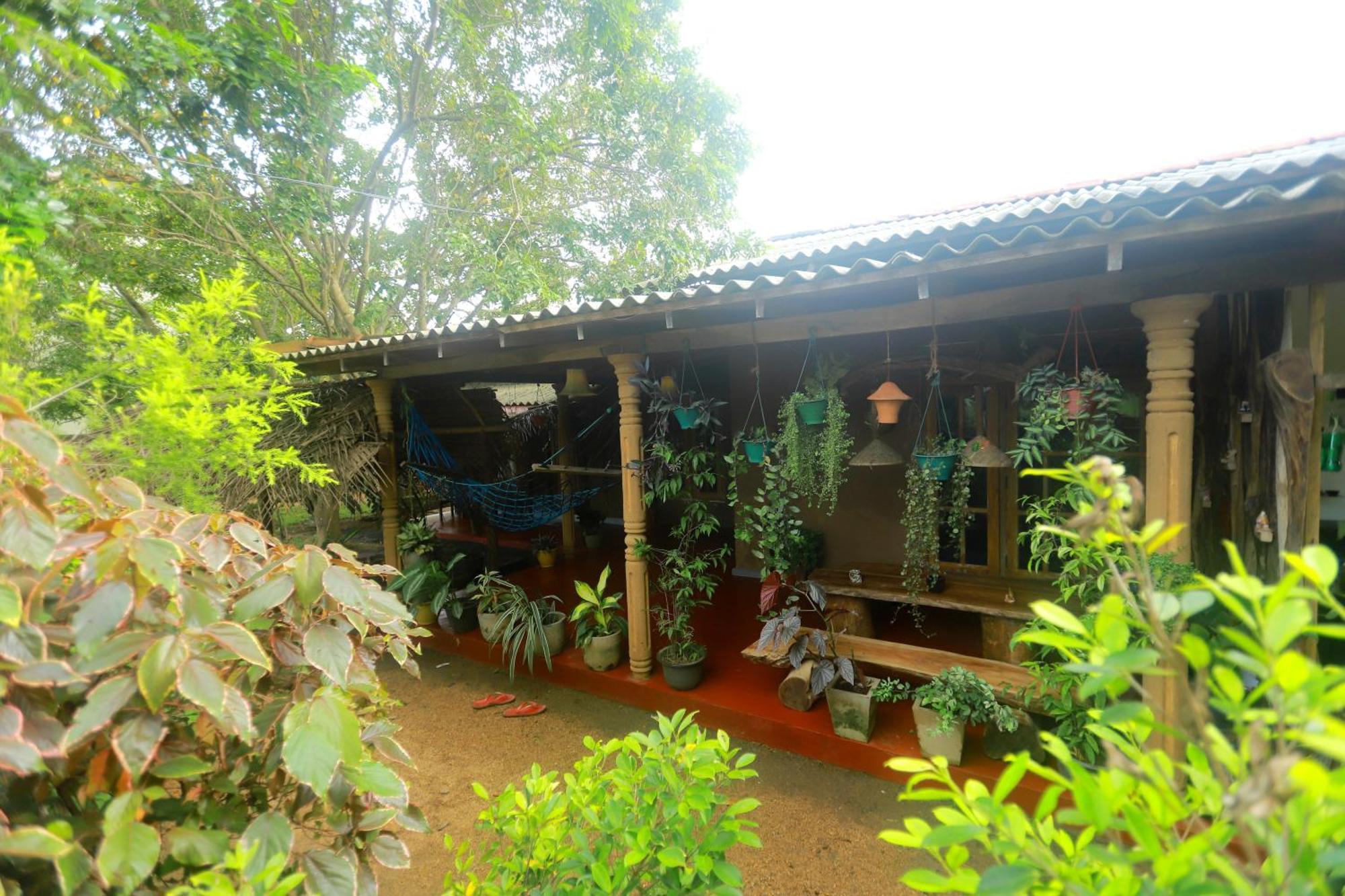 Dinna Nature Hostel Sigirîya Extérieur photo